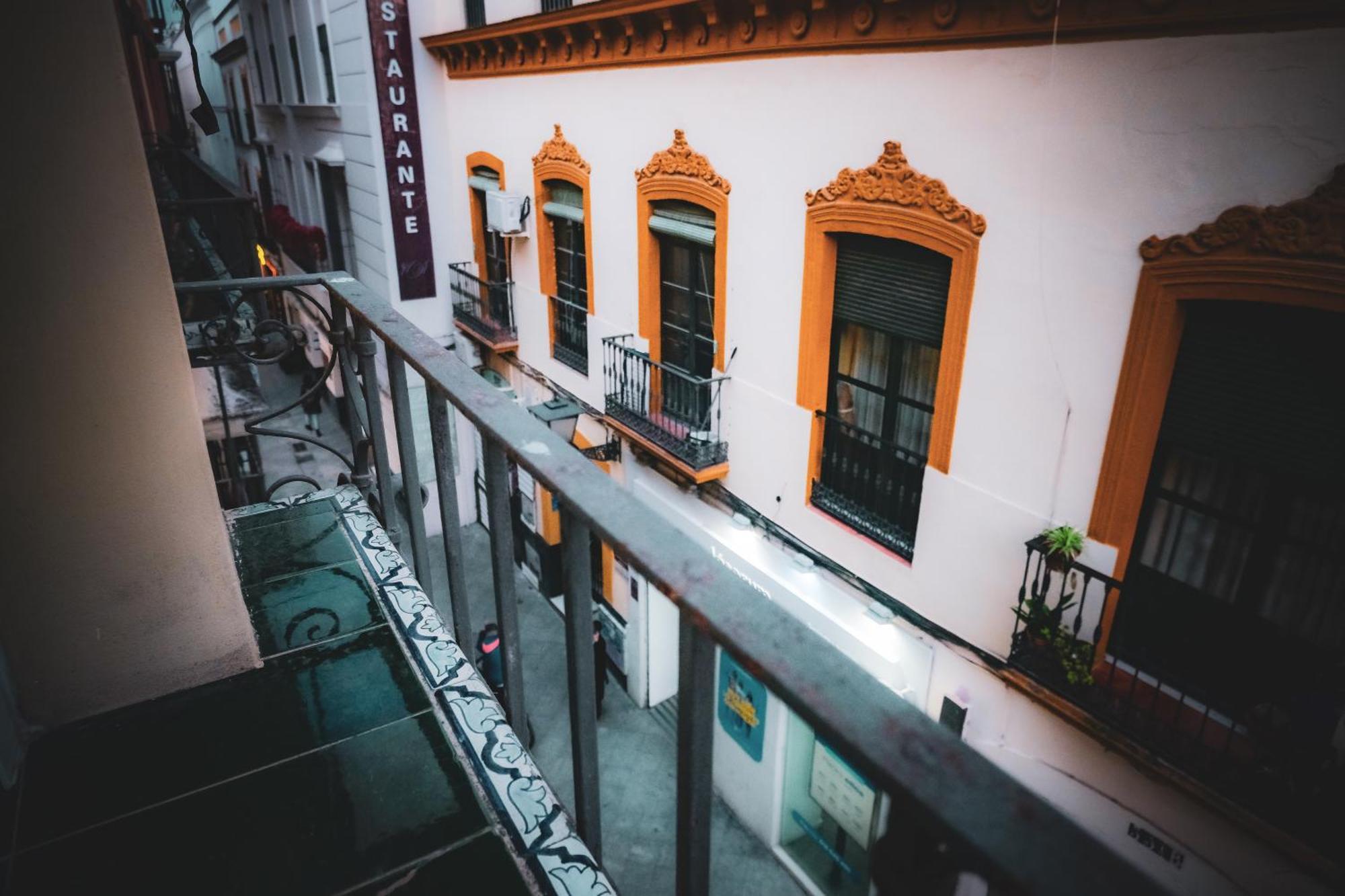 Apartamentos San Roque 塞维利亚 外观 照片