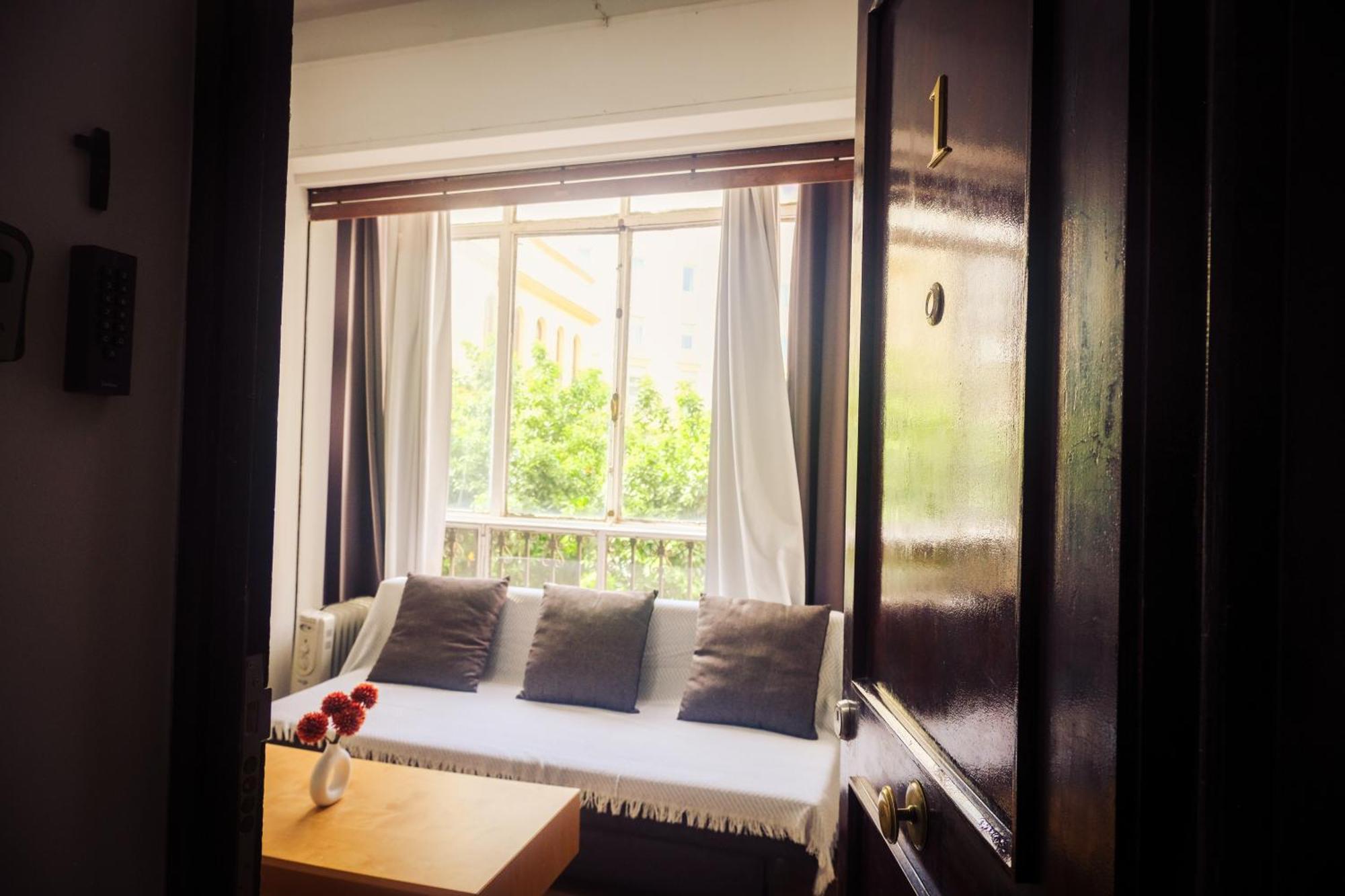 Apartamentos San Roque 塞维利亚 外观 照片